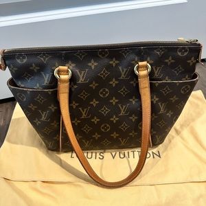 Totally PM Louis Vuitton Tote Bag
